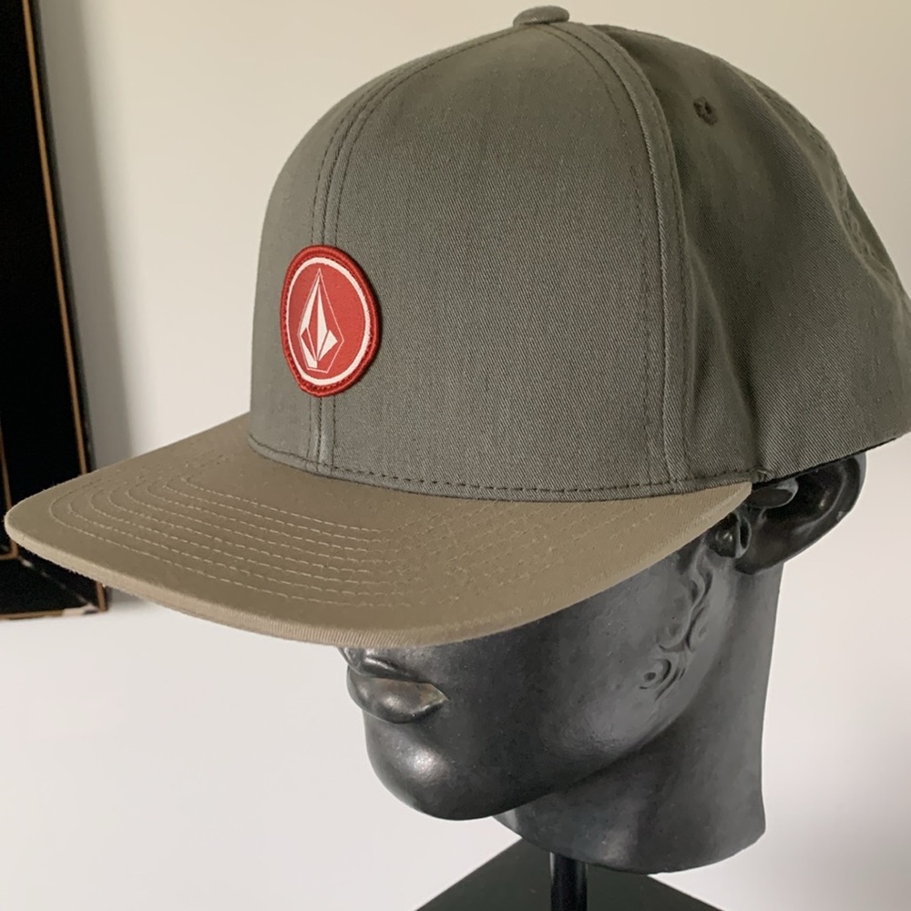 Volcom Hat - Picture 2 of 6